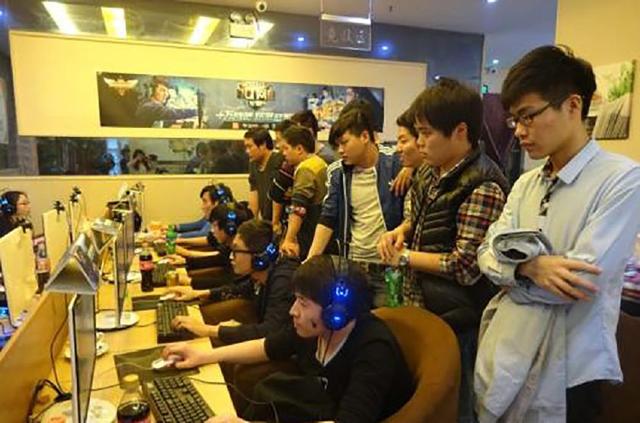 如果JDG赢了今天LPL季后赛，RNG则直接跌入冒泡赛